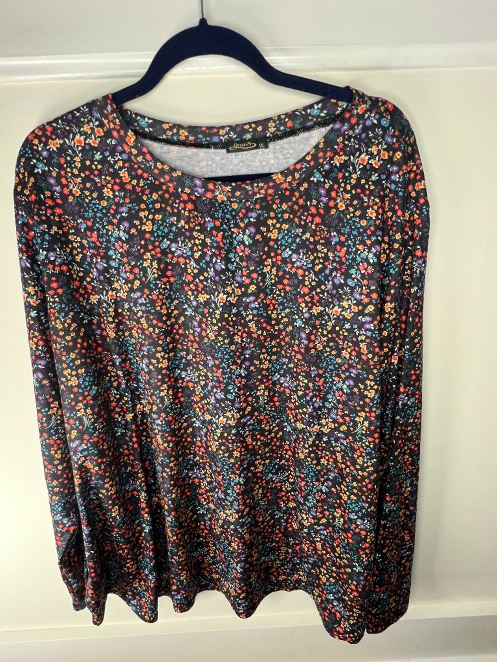 Ofeefan Women's Top Size 3X Black Floral Flowers Multicolor Long Sleeve